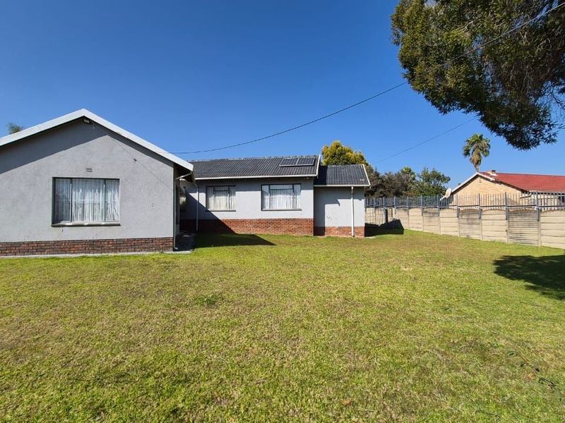 House For Sale in Norkem Park, Kempton Park - Photo 2