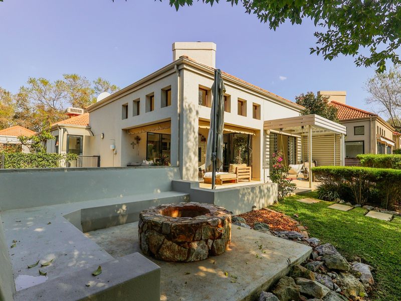 North-Facing Gem, filled with natural light, charm and elegance! - Photo 1