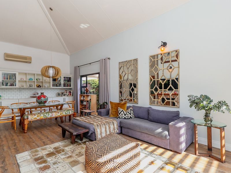 North-Facing Gem, filled with natural light, charm and elegance! - Photo 9