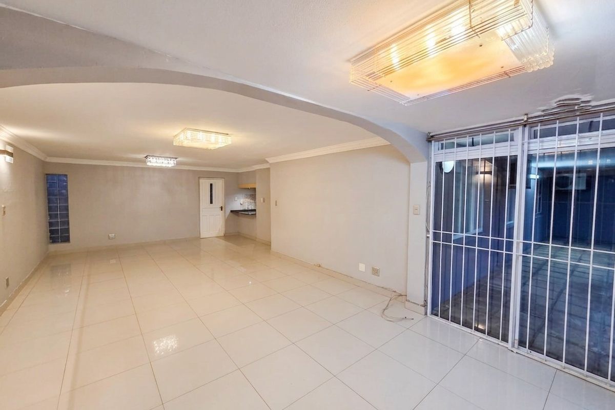 Apartment To Rent in Umgeni Park, KwaZulu Natal - Photo 2