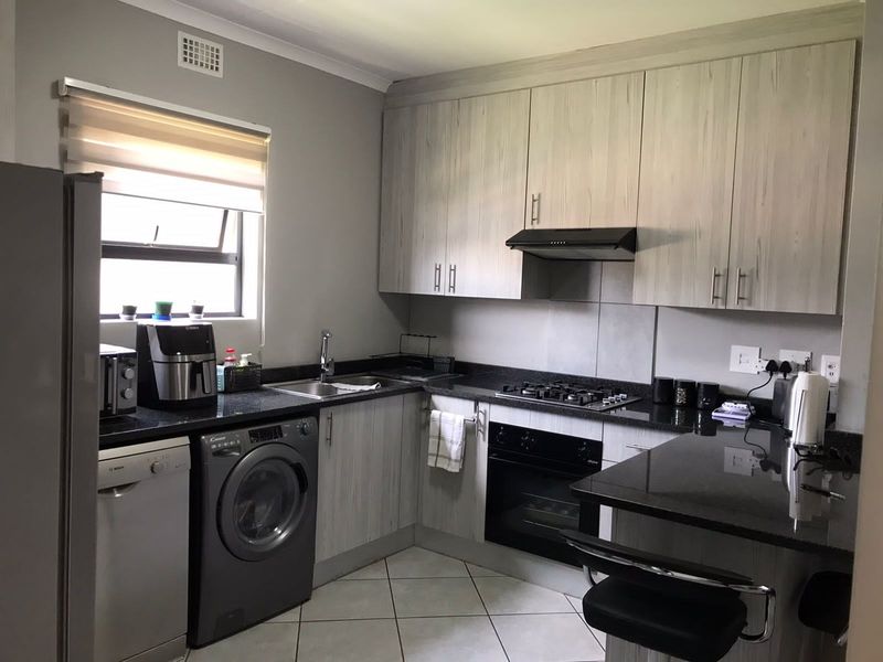 Townhouse For Sale in Brentwood Park AH, Benoni - Photo 4