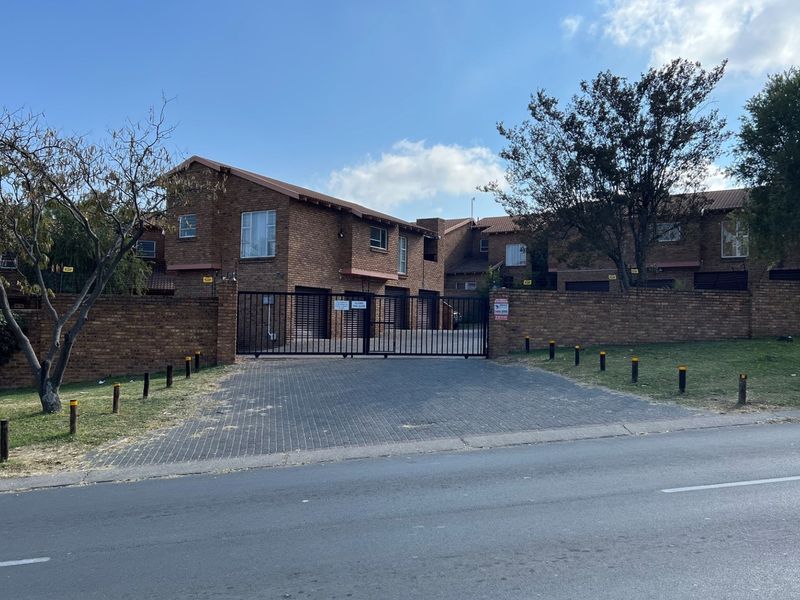Apartment To Rent in Halfway Gardens, Midrand - Photo 1