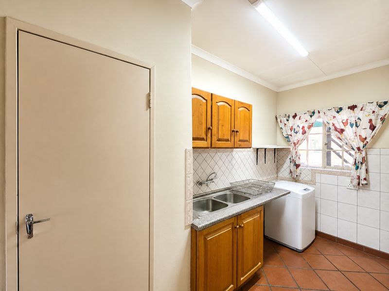 House For Sale in Montana Park, Pretoria - Photo 4