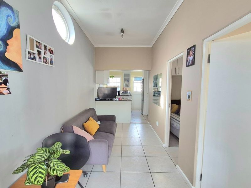 Unique 2 bedroom ground floor unit in Rosebank - Photo 7
