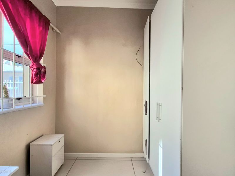 Unique 2 bedroom ground floor unit in Rosebank - Photo 10