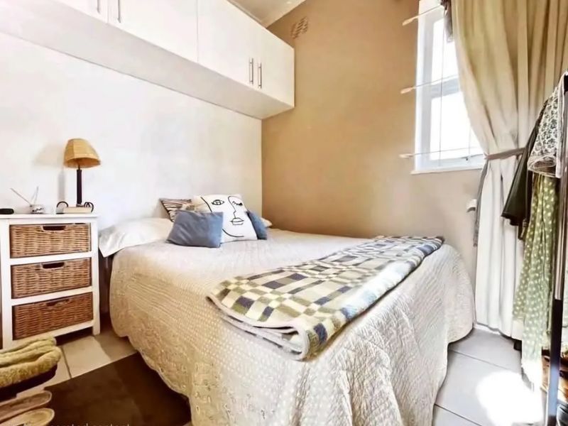 Unique 2 bedroom ground floor unit in Rosebank - Photo 9