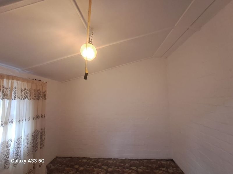 House For Sale in Kalksteenfontein, Cape Town - Photo 7