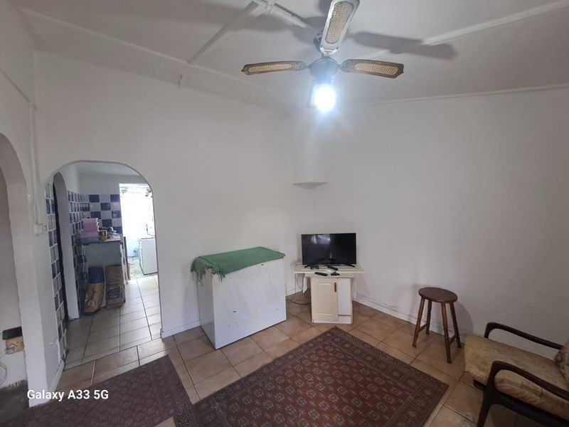 House For Sale in Kalksteenfontein, Cape Town - Photo 3