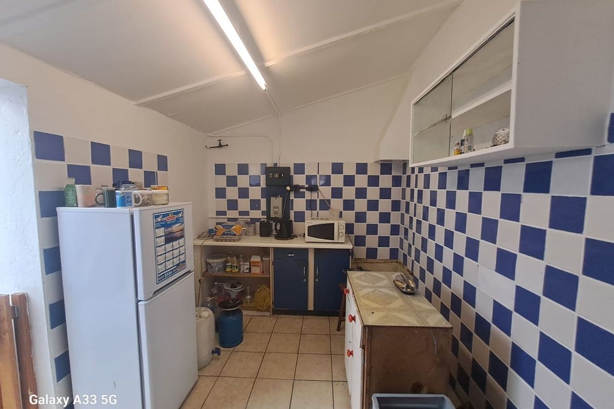 House For Sale in Kalksteenfontein, Cape Town - Photo 5