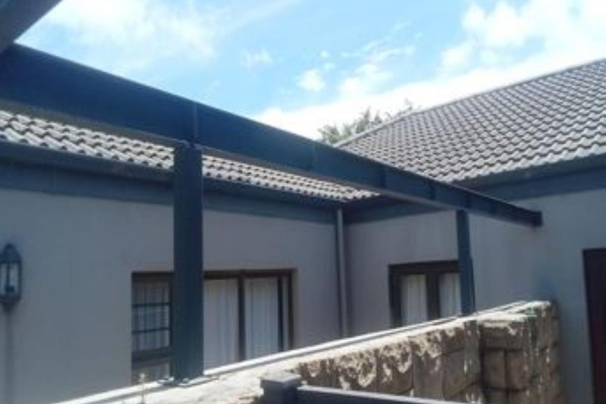 House For Sale in Sonkring Brackenfell Western Cape - Photo 5