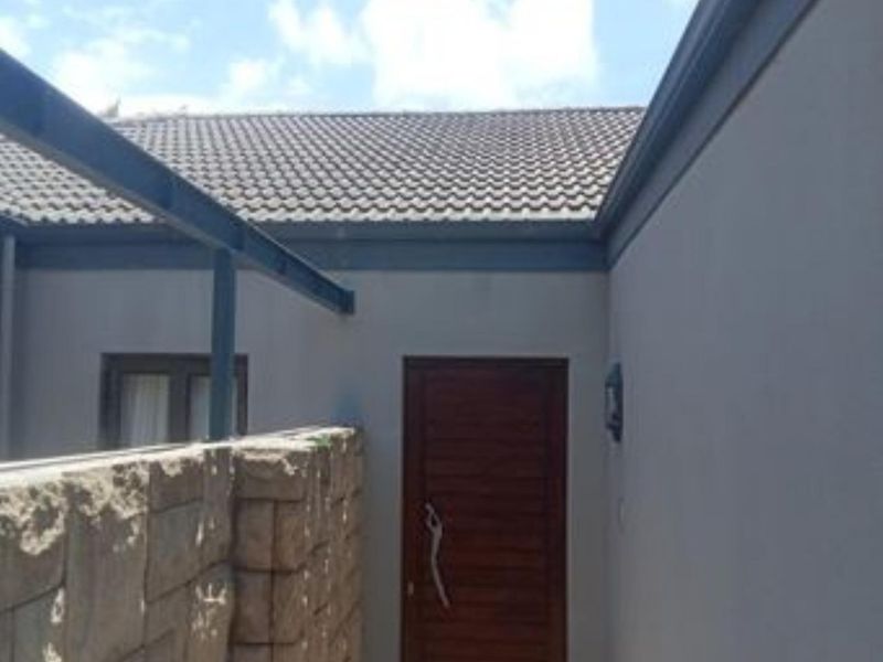 House For Sale in Sonkring Brackenfell Western Cape - Photo 3