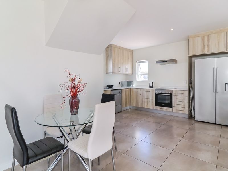 Townhouse For Sale in Mountain Crest Private Estate, Paarl - Photo 8