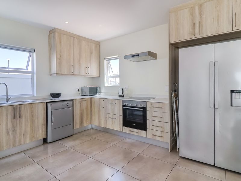 Townhouse For Sale in Mountain Crest Private Estate, Paarl - Photo 7