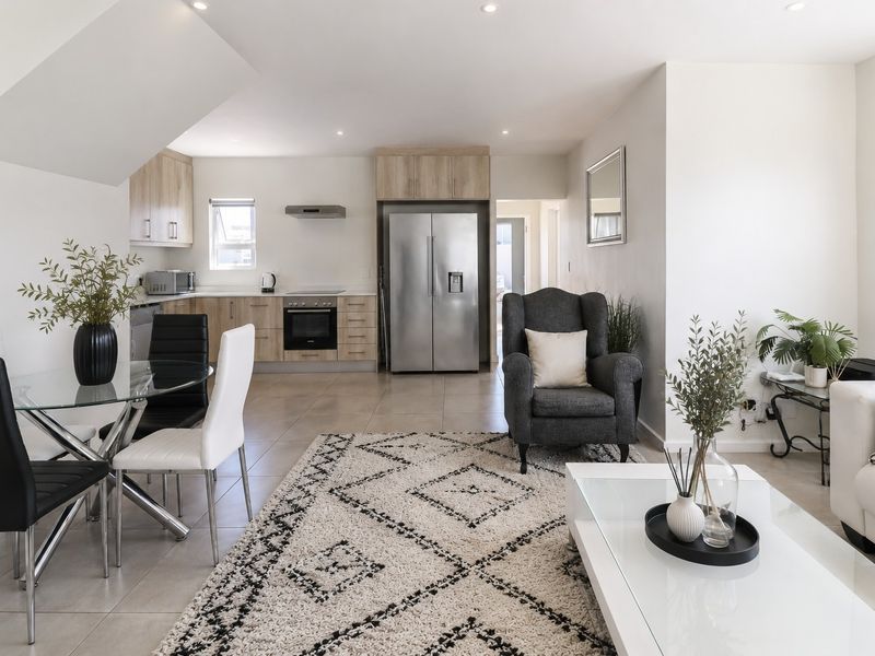 Townhouse For Sale in Mountain Crest Private Estate, Paarl - Photo 4