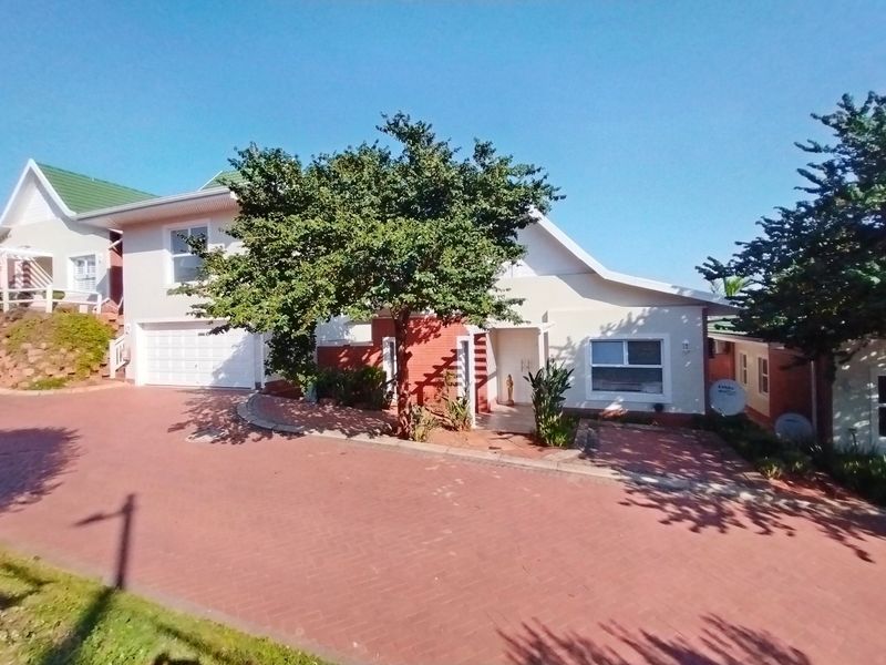 3 Bedroom Freestanding House with Flatlet for Sale in Kindlewood Estate Mount Edgecombe - Photo 2