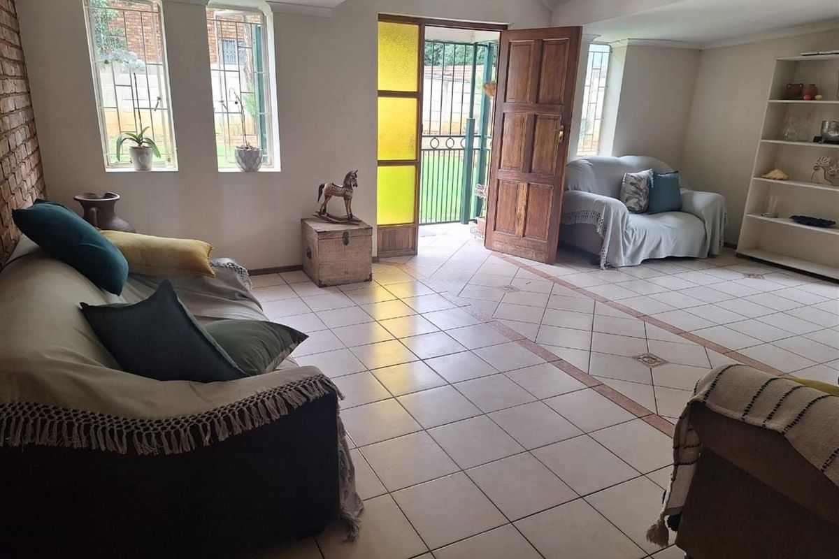 House To Rent in Waverley, Pretoria - Photo 3