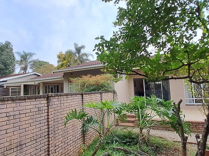 House For Sale in Lynnwood Glen, Pretoria - Photo 3