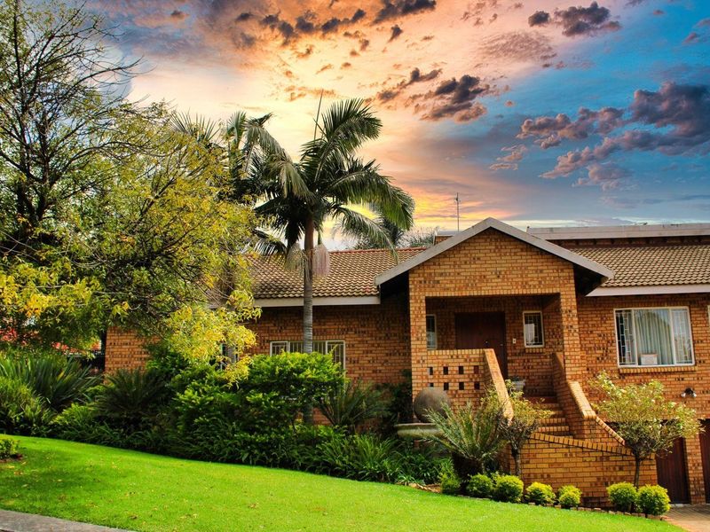 House For Sale in Moreleta Park, Pretoria - Photo 1