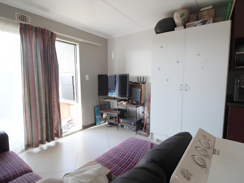 Apartment For Sale in Buh Rein Estate, Kraaifontein - Photo 7