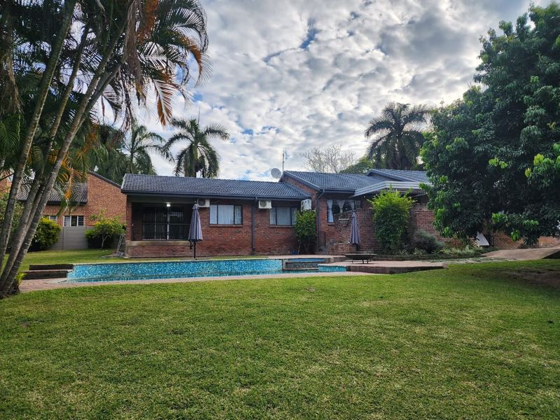 Modern Family Living in Prestigious Arbor Park, Tzaneen - Photo 1