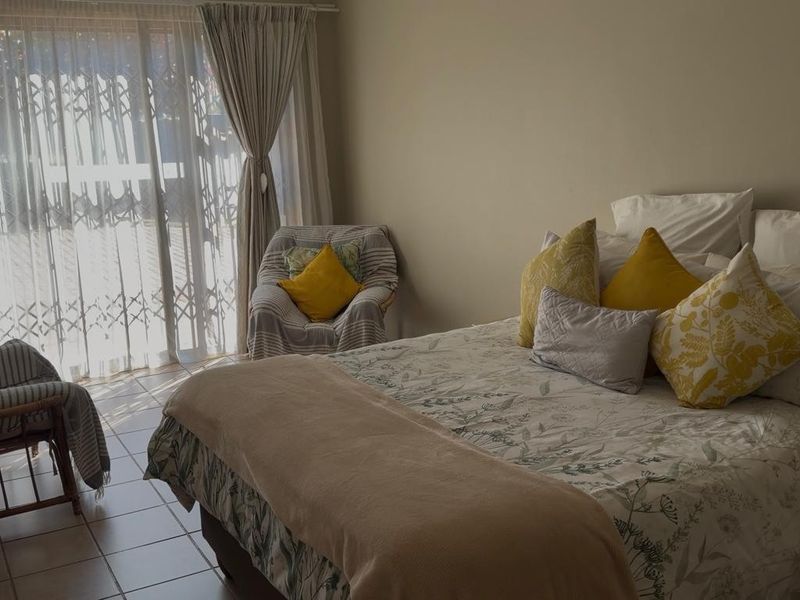 Modern Family Living in Prestigious Arbor Park, Tzaneen - Photo 4