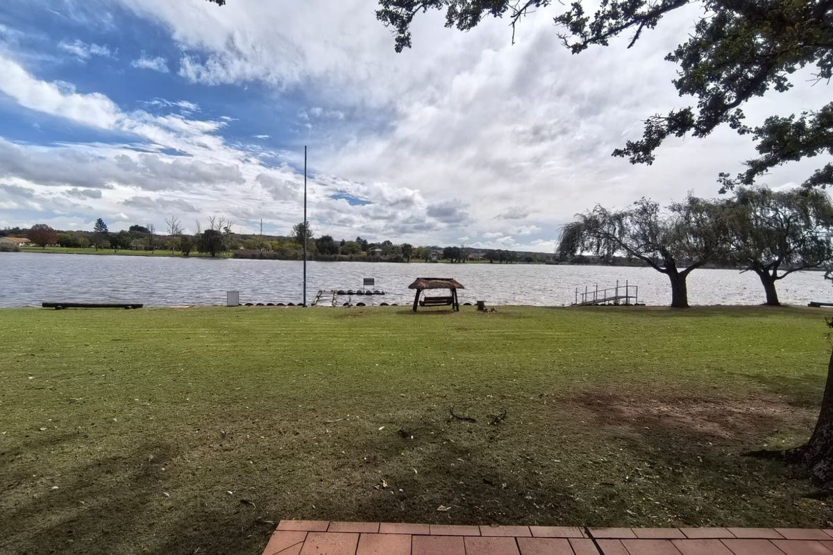 Two river front 3 bedroom units for sale in a share block. - Photo 5