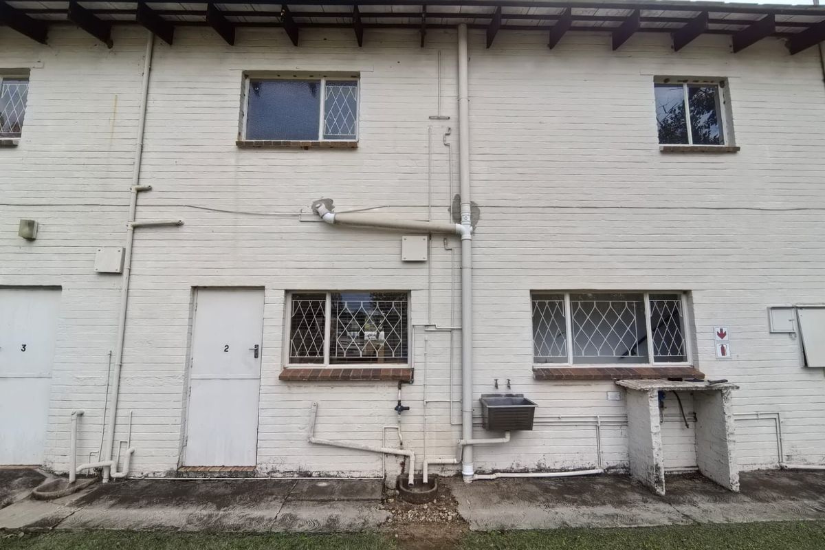 Two river front 3 bedroom units for sale in a share block. - Photo 2