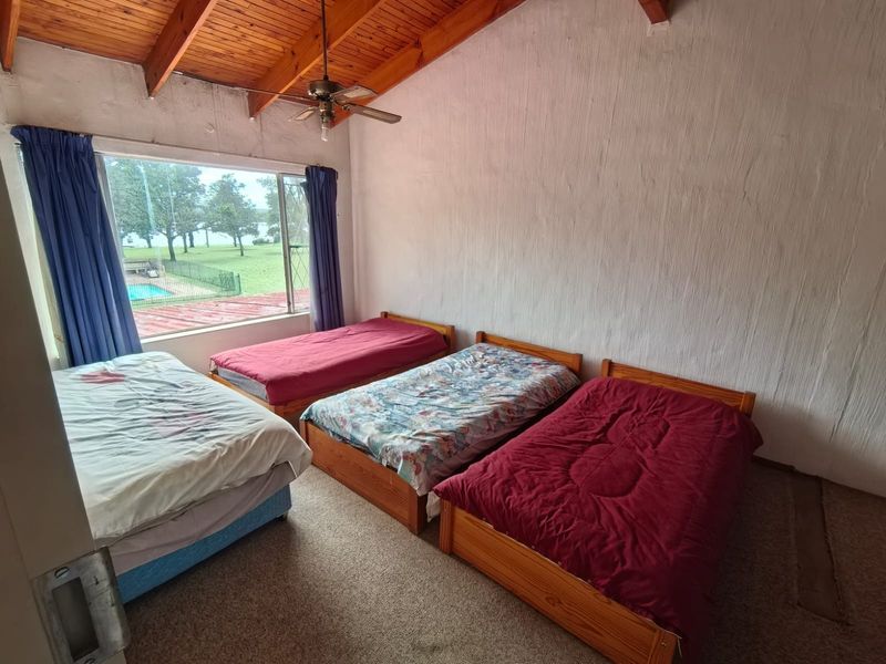Two river front 3 bedroom units for sale in a share block. - Photo 10