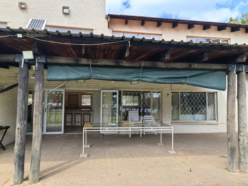 Two river front 3 bedroom units for sale in a share block. - Photo 8