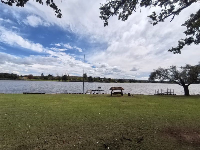 Two river front 3 bedroom units for sale in a share block. - Photo 7