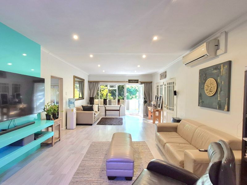 6 bedroom Gem For Sale in Denneburg, Paarl - Photo 9