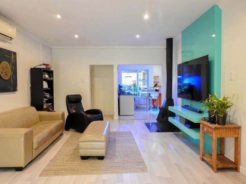 6 bedroom Gem For Sale in Denneburg, Paarl - Photo 7