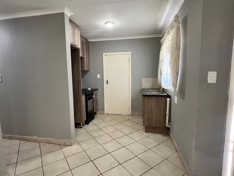 3 Bedroom House to Rent in Southern Gateway - Photo 9