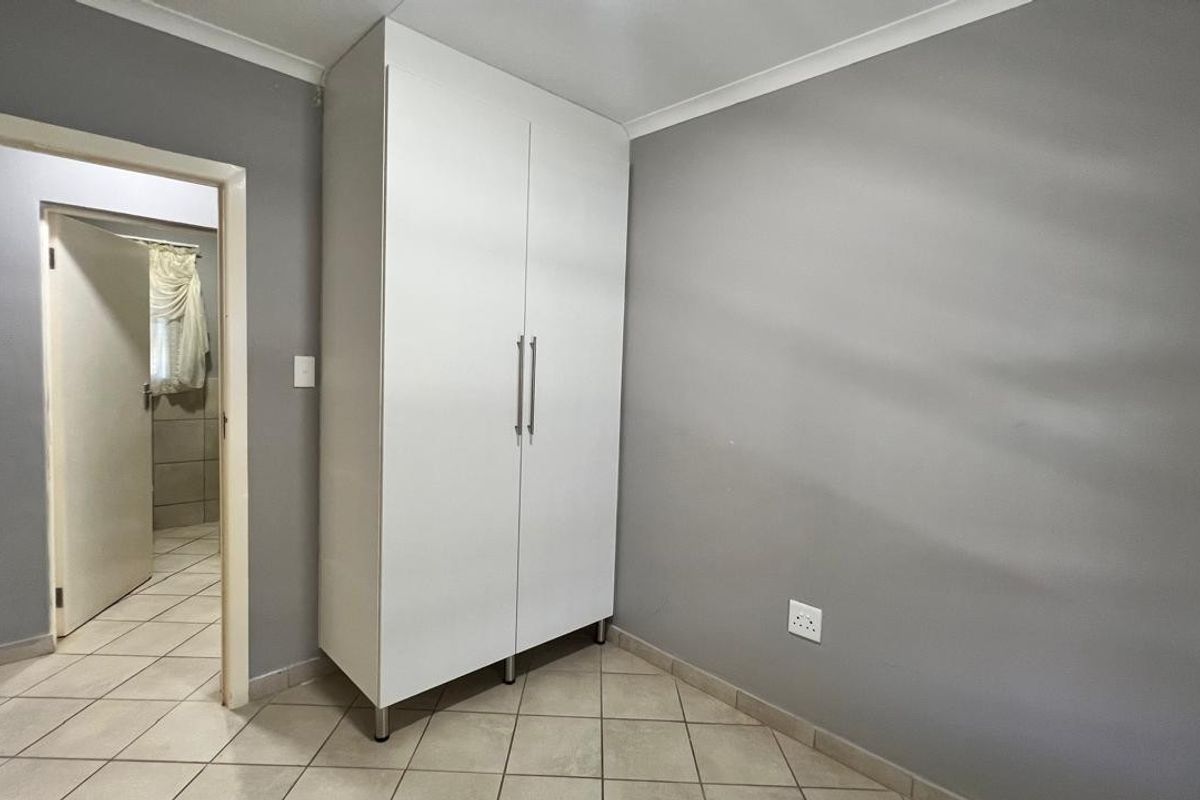 3 Bedroom House to Rent in Southern Gateway - Photo 2
