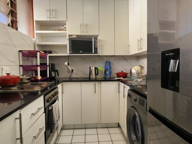 3 Bedroom Apartment For Sale in Sunnyside, Pretoria - Photo 6