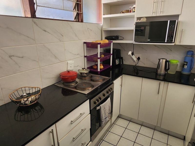 3 Bedroom Apartment For Sale in Sunnyside, Pretoria - Photo 4