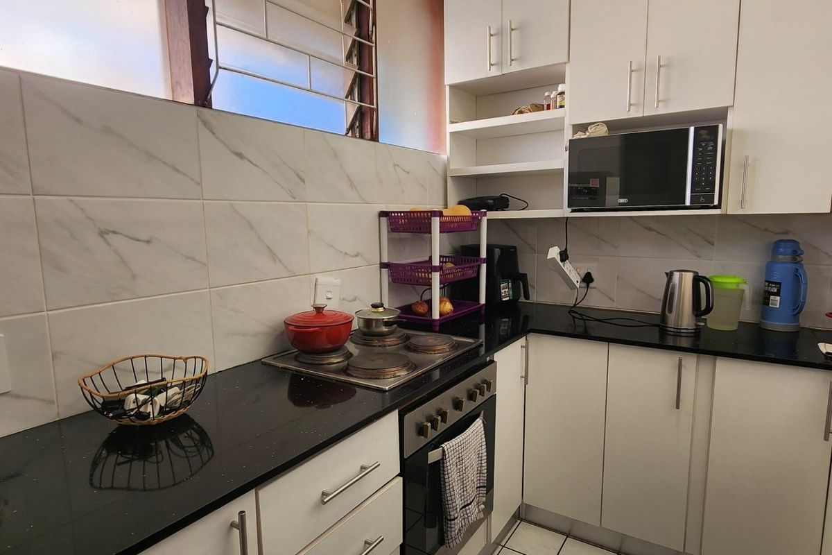 3 Bedroom Apartment For Sale in Sunnyside, Pretoria - Photo 5