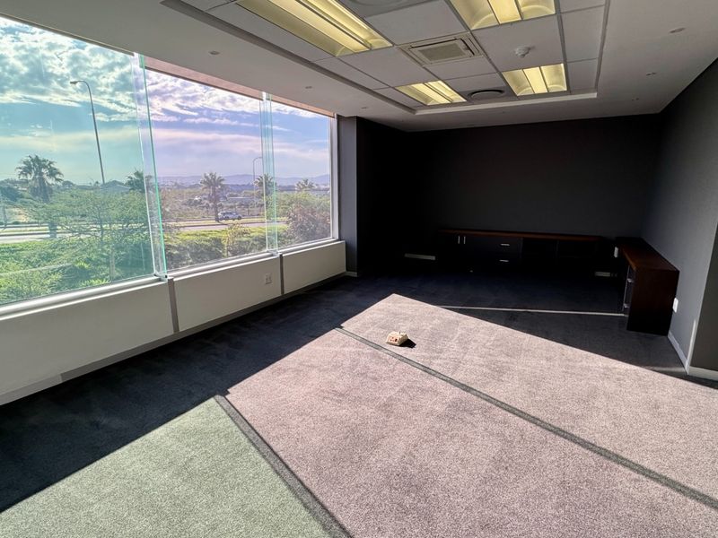 Prime Located 3,200m2 Office Space To Let in Northgate Park, Paarden Eiland | Cape Town - Photo 10