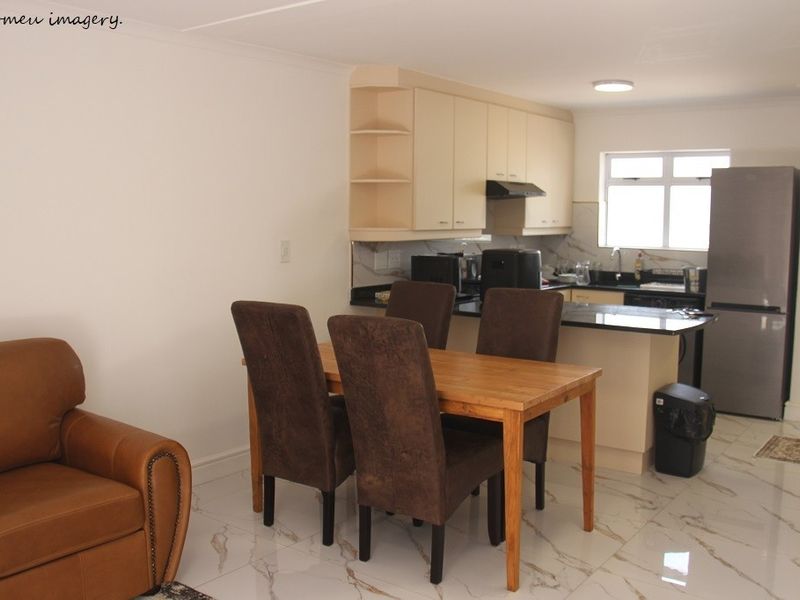 Fully Furnished 2-Bedroom Duplex to Rent | Century City - Photo 4