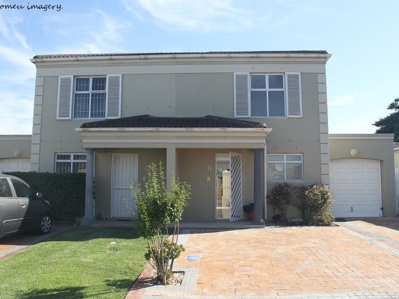 Fully Furnished 2-Bedroom Duplex to Rent | Century City - Photo 2