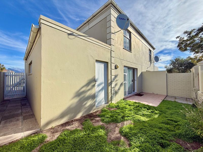 Fully Furnished 2-Bedroom Duplex in Ascot Knights - Photo 5