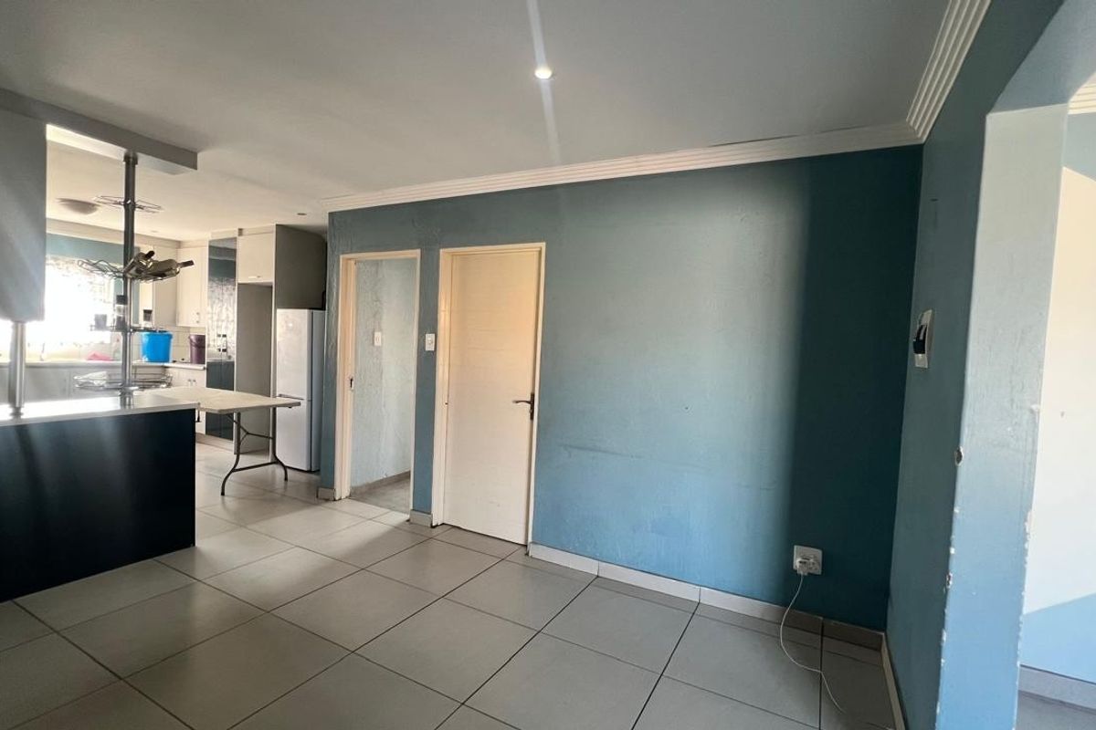 3 Bedroom House in Southern Gateway - Photo 4