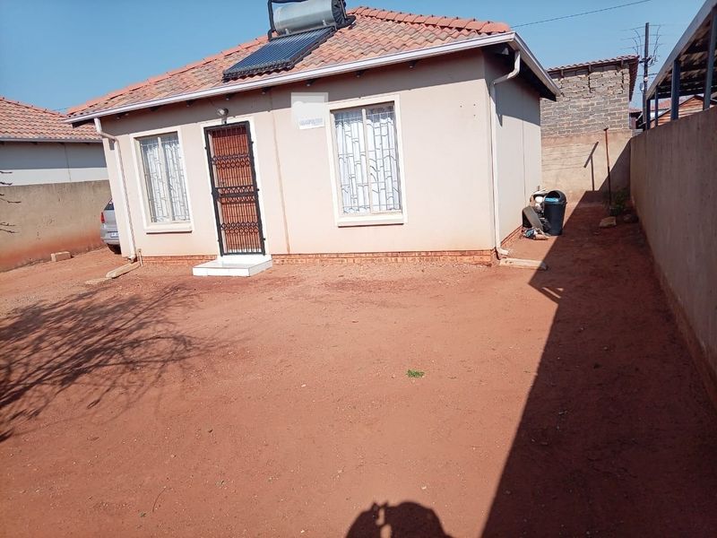 2 Bedroom house For Sale in Gemvalley, Mahube - Photo 3