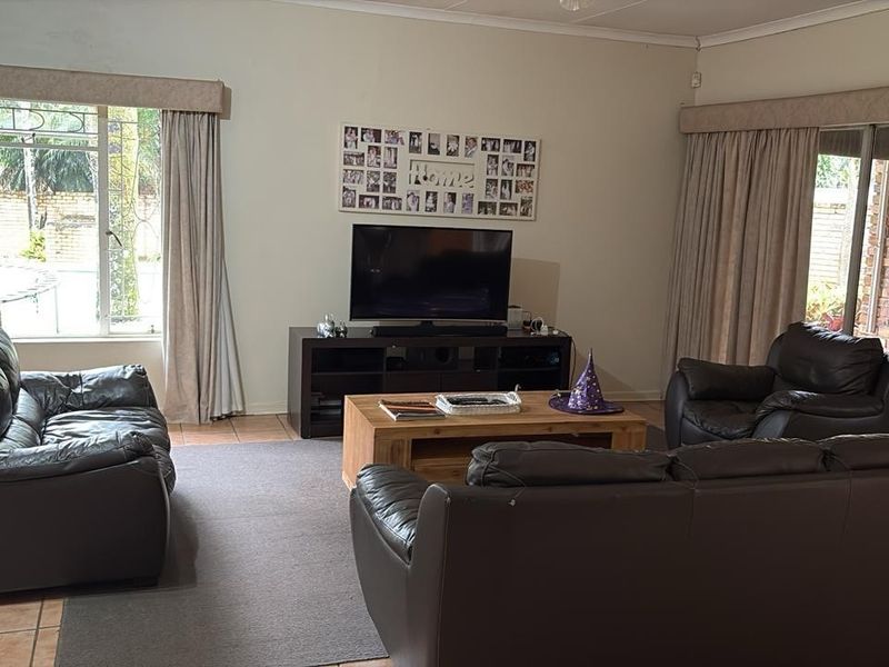 House For Sale in White River Central White River Mpumalanga - Photo 6