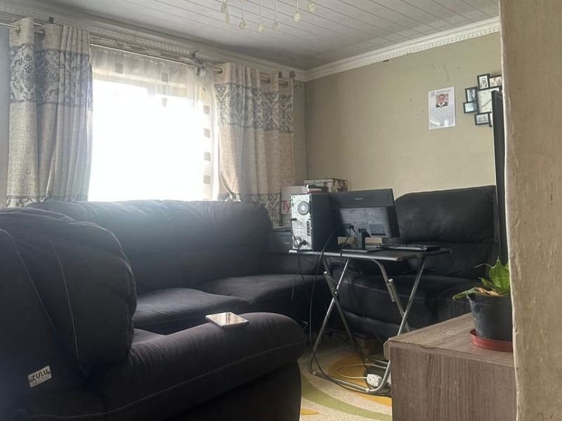 House For Sale in Mdantsane, East London - Photo 5
