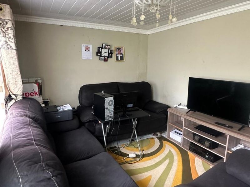 House For Sale in Mdantsane, East London - Photo 4