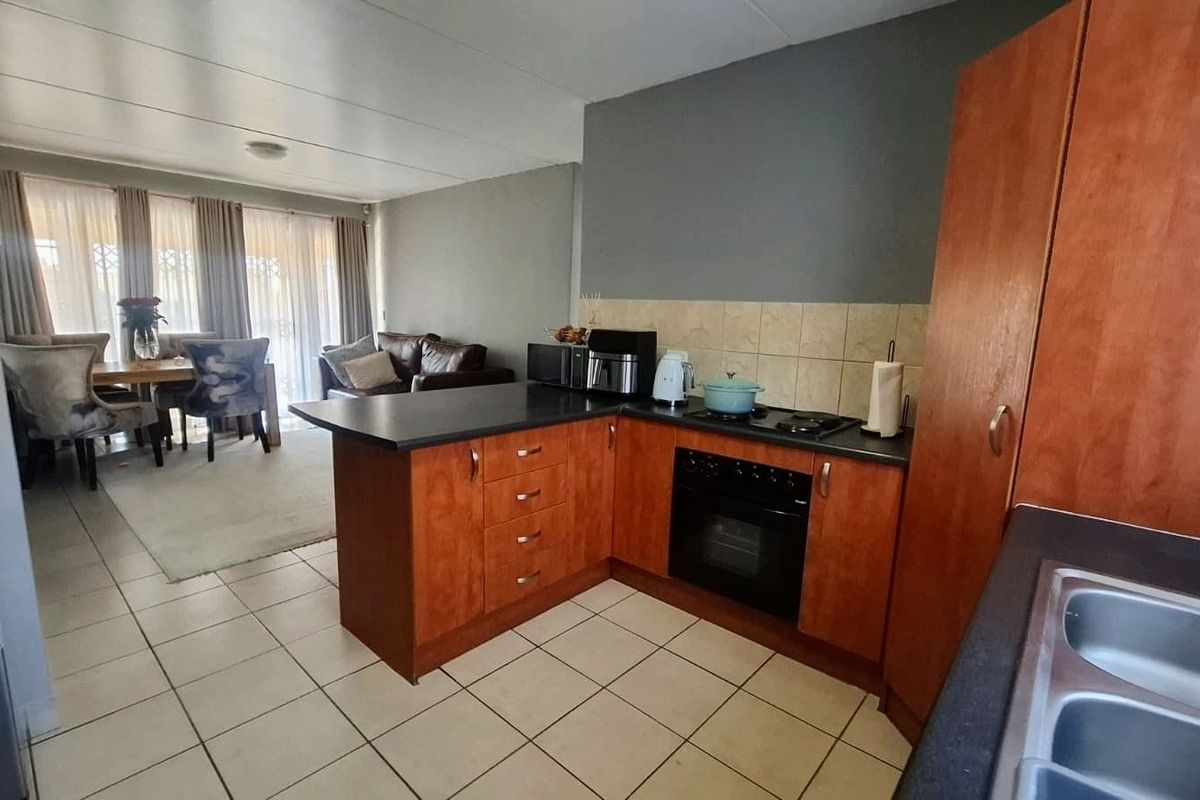Apartment To Rent in Midrand - Photo 3