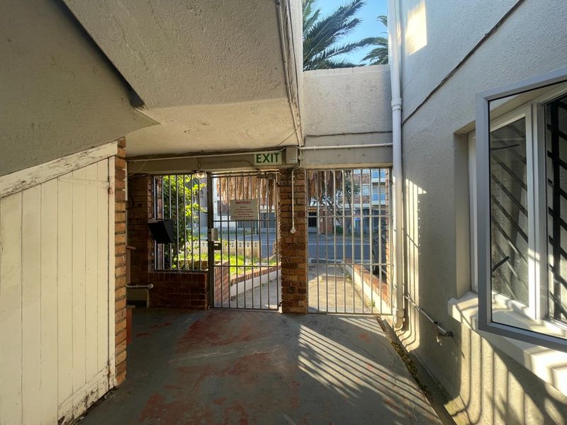 Studio Investment Opportunity in the Heart of Mowbray - Photo 5