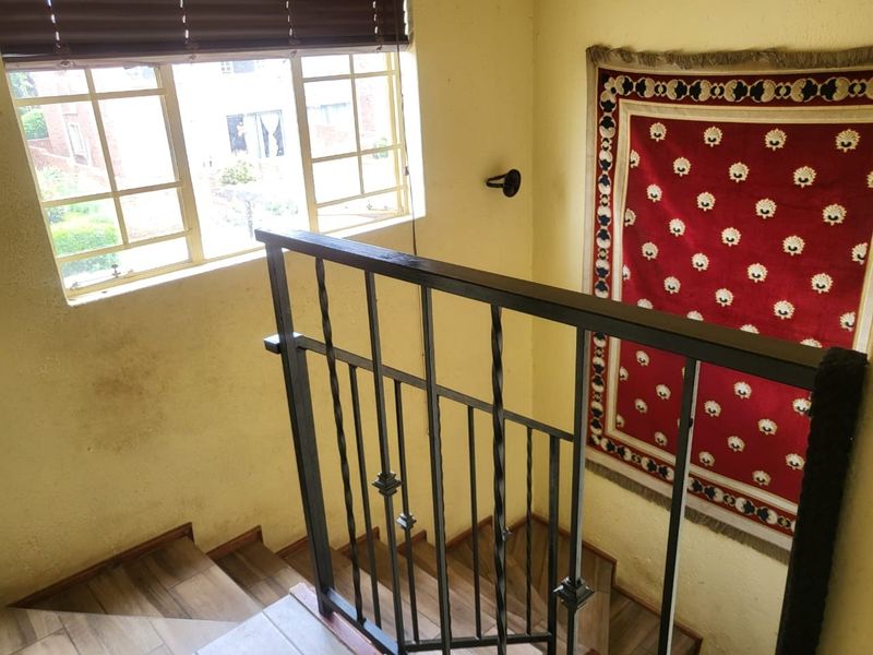 3Bed Duplex For Sale in Heuwelsig Estate - Photo 10