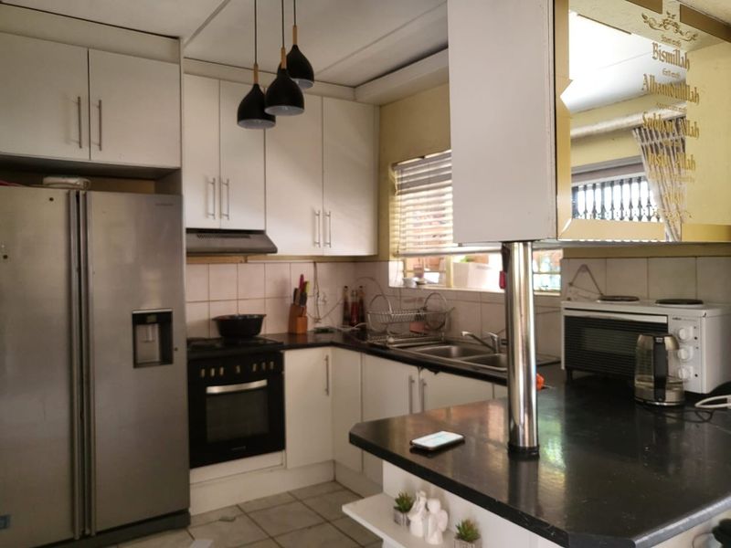 3Bed Duplex For Sale in Heuwelsig Estate - Photo 7